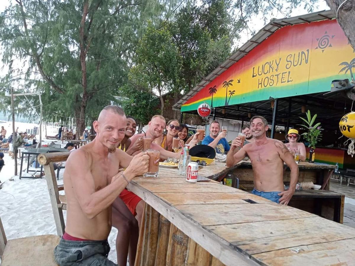 Lucky Sun Saracen Bay Hostel Koh Rong Sanloem Bagian luar foto