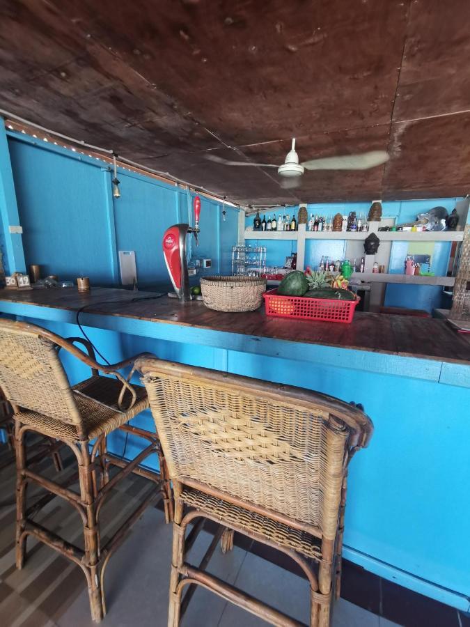 Lucky Sun Saracen Bay Hostel Koh Rong Sanloem Bagian luar foto