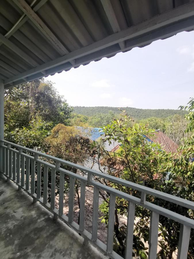 Lucky Sun Saracen Bay Hostel Koh Rong Sanloem Ruang foto