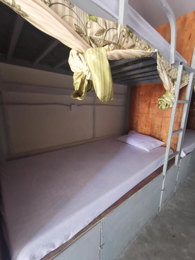 Lucky Sun Saracen Bay Hostel Koh Rong Sanloem Bagian luar foto